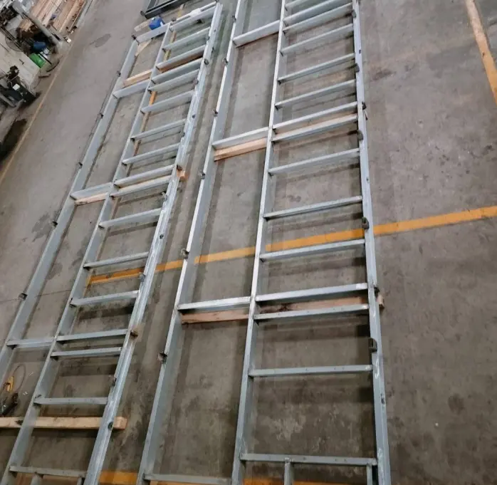 Specializirani smo za nestandardno opremo po meri; vaše zahteve bomo uresničili.